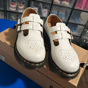 Size 7 white 8065 Mary Jane